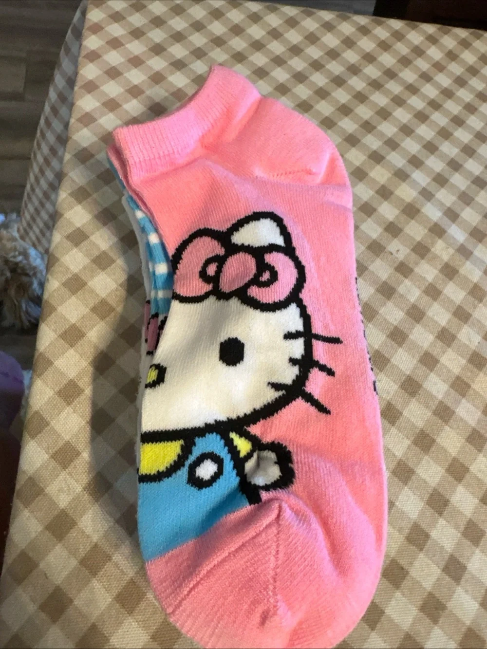 Hello Kitty No-Show Socks - Gray with Pastel Stars